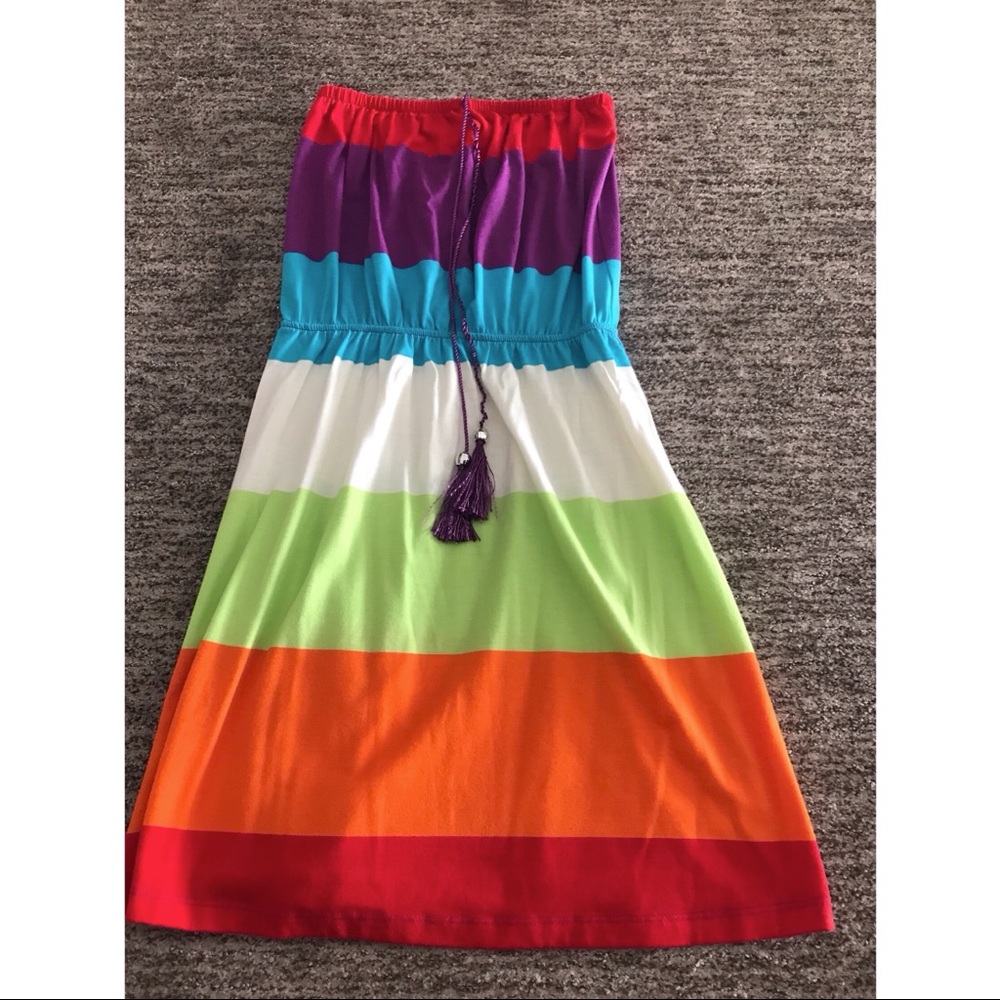 Multicolored strapless summer dress!